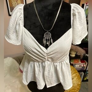 Cute & cool White cropped top blouse